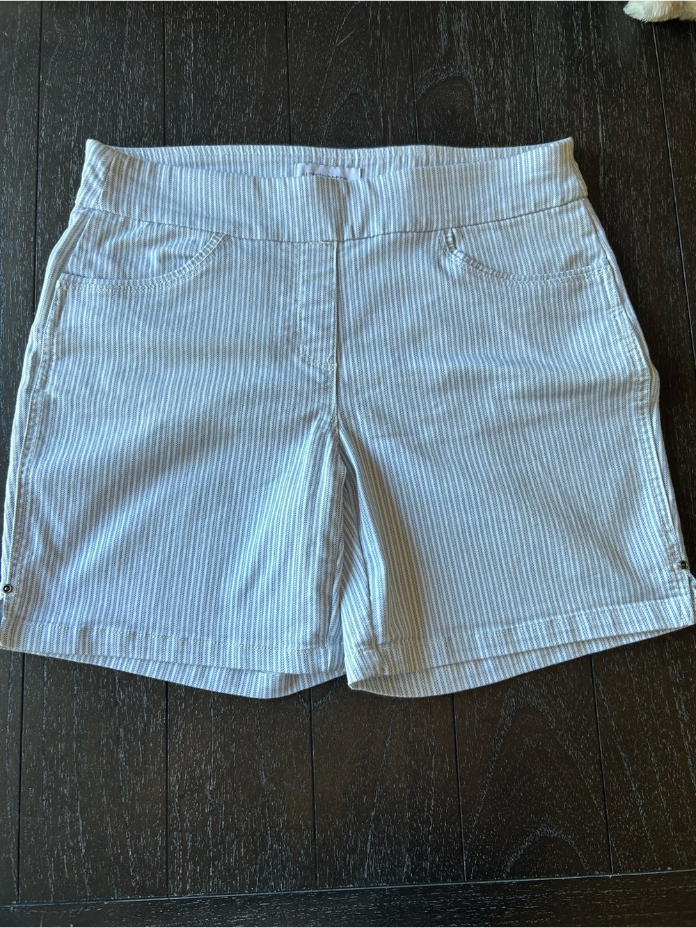 Liz Claiborne 2 Pairs Size 10 Pull-On Denim Shorts - Picture 4 of 12